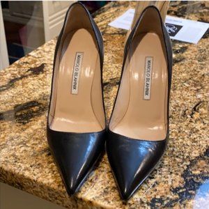 Manolo blahnik black leather heels